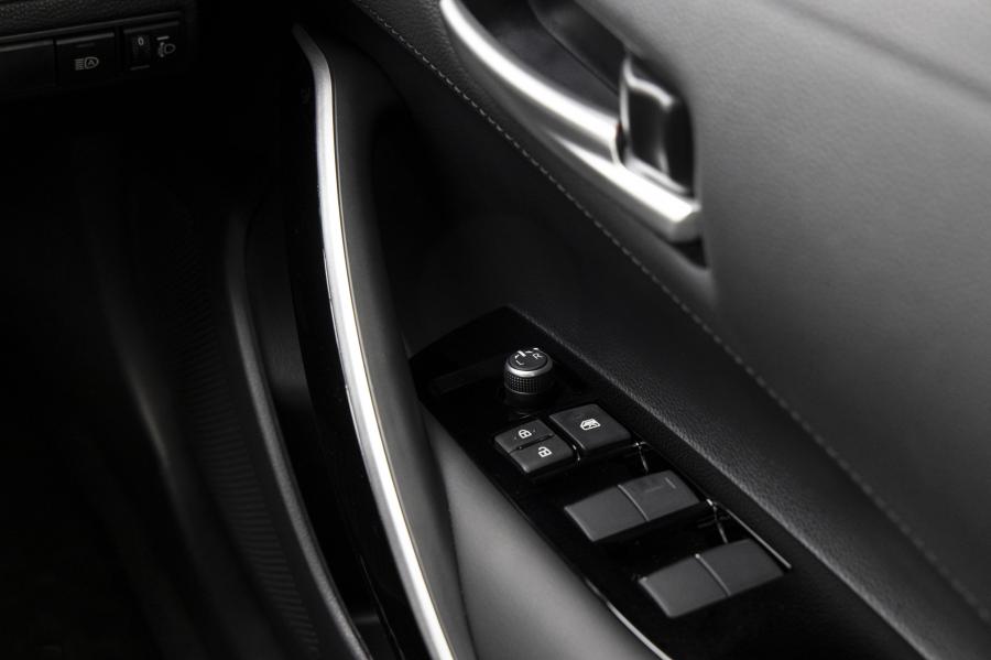 Детали интерьера Toyota Corolla Sedan 2020 года  (ZA) (фото 29 из 40)
